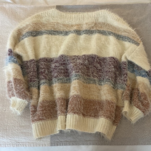 Oversized Neutral Striped Sweater - Picture 4 of 4
